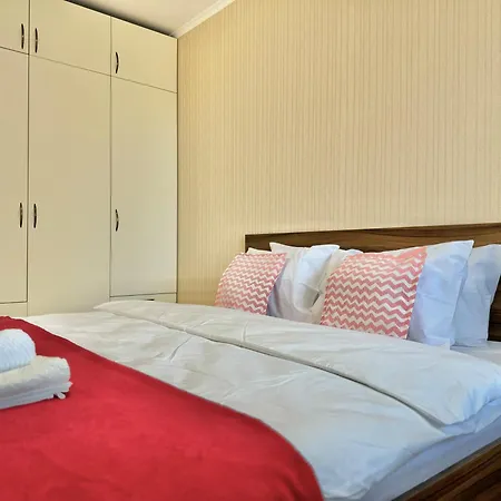 Апартаменты Sunny & Comfort Next To Tech Park For 4 Guests