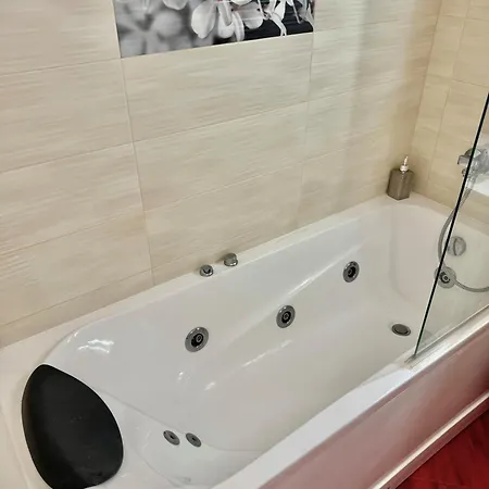 Sunny & Comfort Next To Tech Park For 4 Guests София